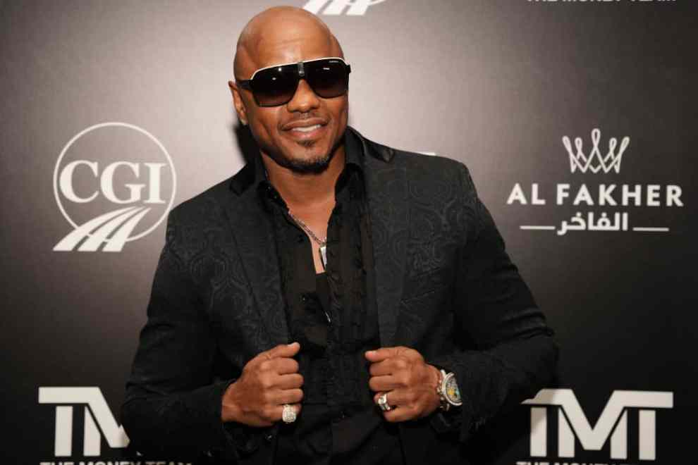 MIAMI BEACH, FLORIDA - FEBRUARY 24: Donell Jones attends Floyd Mayweather's birthday bash at The Gabriel Miami South Beach on February 24, 2022 in Miami Beach, Florida.