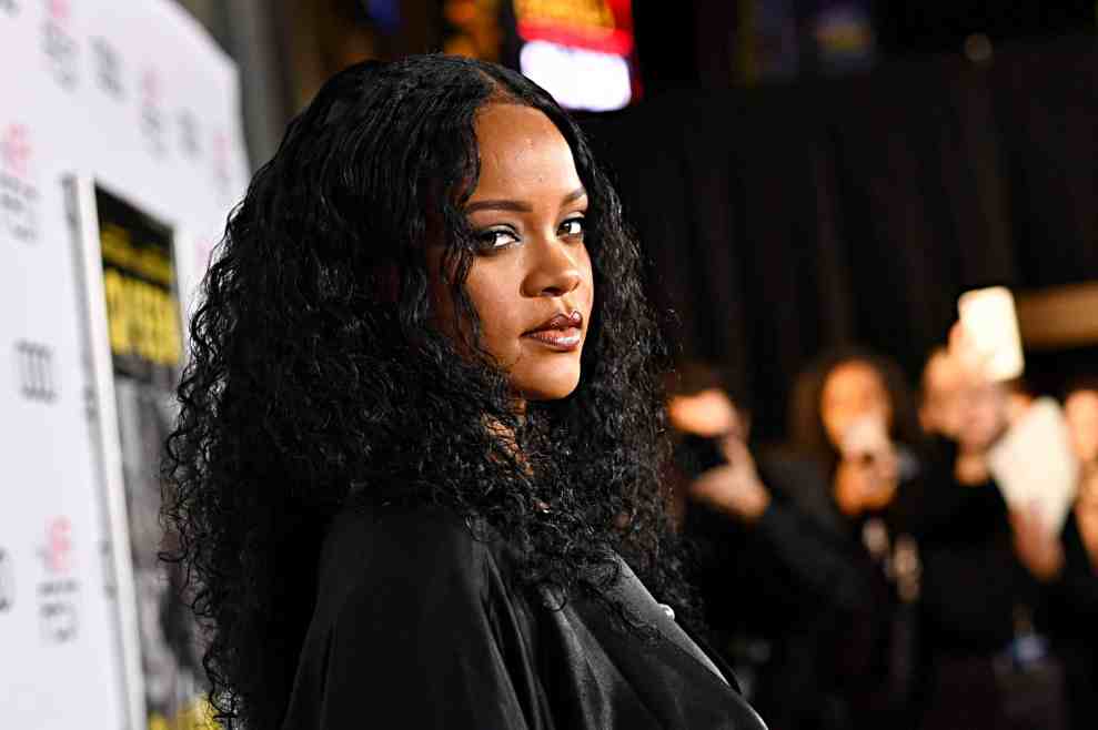rihanna drops superbowl trailer