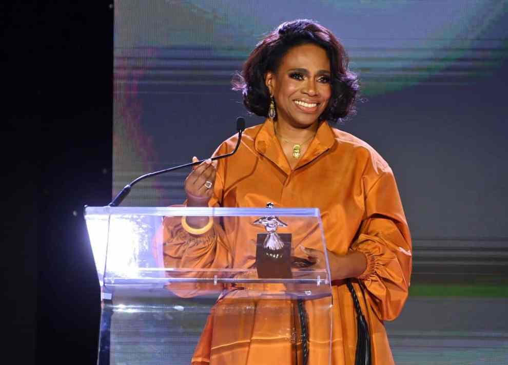 LOS ANGELES, CALIFORNIA - MARCH 09: Honoree Sheryl Lee Ralph accepts an award onstage during the 2023 ESSENCE Black Women In Hollywood Awards at Fairmont Century Plaza on March 09, 2023 in Los Angeles, California.