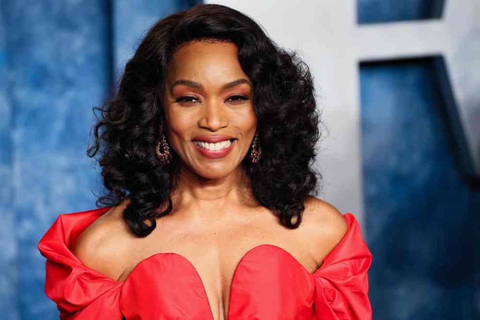 BEVERLY HILLS, CALIFORNIA - MARCH 12: Angela Bassett attends the 2023 Vanity Fair Oscar Party Hosted By Radhika Jones at Wallis Annenberg Center for the Performing Arts on March 12, 2023 in Beverly Hills, California.