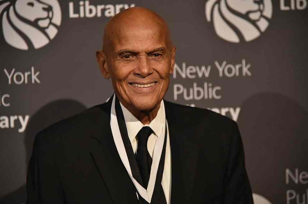 NEW YORK, NY - NOVEMBER 07: Harry Belafonte attends the 2016 Library Lions Gala at New York Public Library - Stephen A Schwartzman Building on November 7, 2016 in New York City.