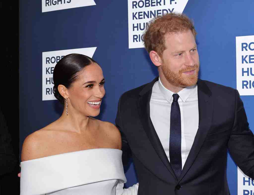 Prince Harry, Meghan, & Meghan’s Mom In ‘Near Catastrophic Car Chase’ With Paparazzi