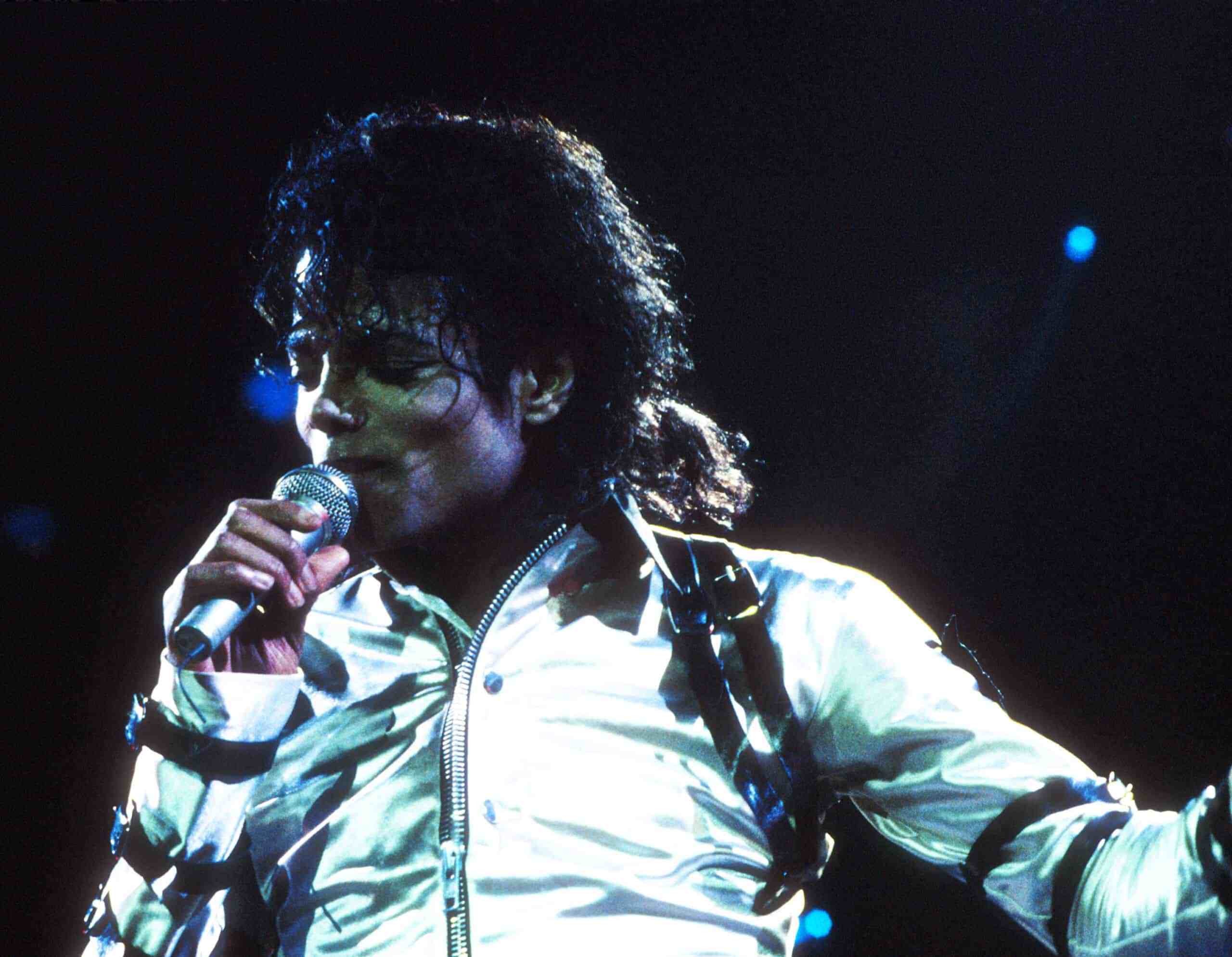 Jackosn Rapper Michael Jackson Estate Slams Rapper Sexy Redd's Use of 'Beat It' in New ...