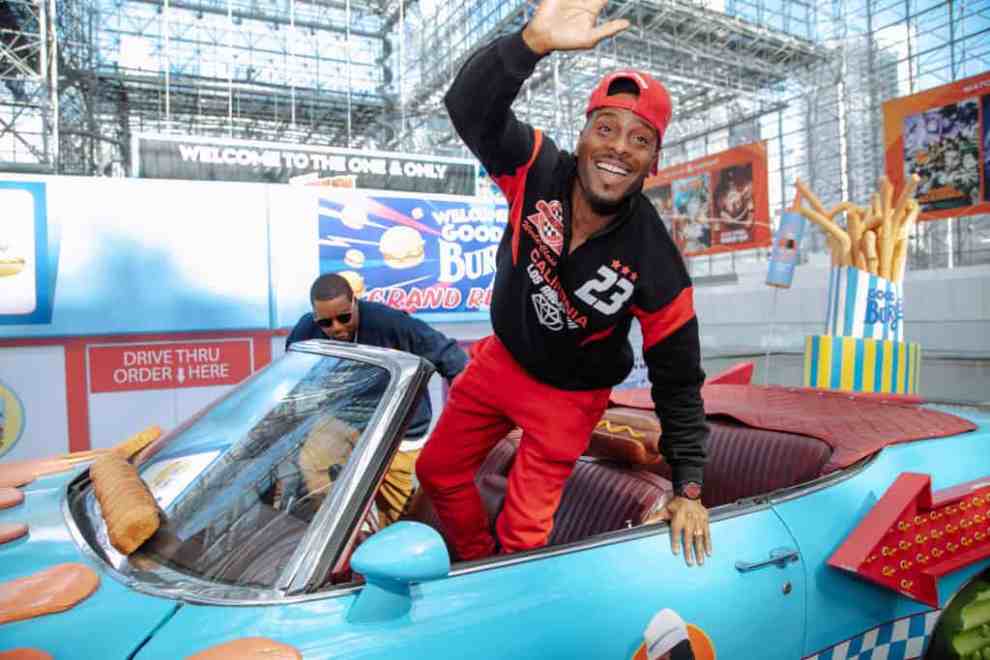 NEW YORK, NEW YORK - OCTOBER 15: Kenan Thompson and Kel Mitchell at New York Comic Con at Javits Center on October 15, 2023 in New York City.