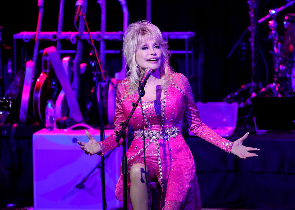 Dolly Parton Congratulates Beyoncé On Country Music Chart Record