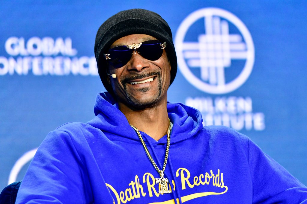 Snoop Dogg Faces Backlash After Allegedly Smoking Around Grandchildren