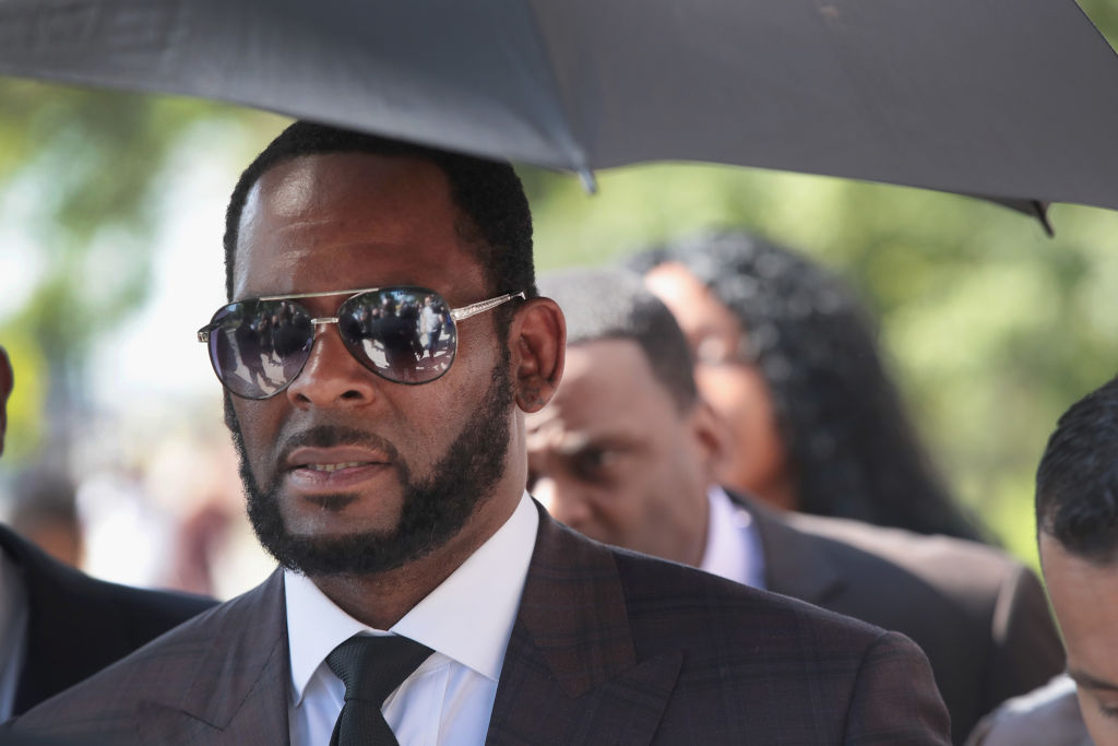 R.Kelly Fights For Immediate Prison Release; Claims Aryan Gang Wants To Kill Him