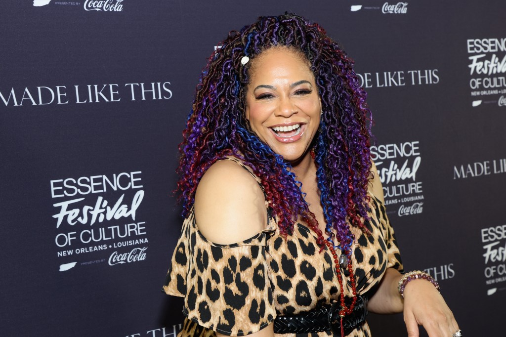 Kim Coles Reveals ‘Living Single’ Execs Threatned Her To Lose Weight