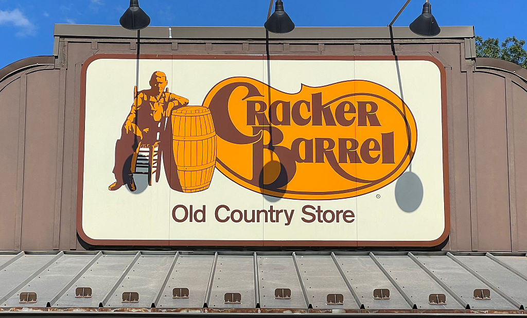 Cracker Barrel Reverts Back to Original Logo