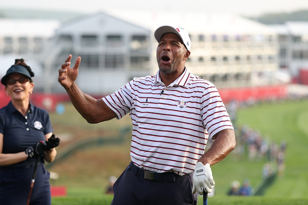 Michael Strahan Kicked In The Face During Fox NFL On-Air Demo