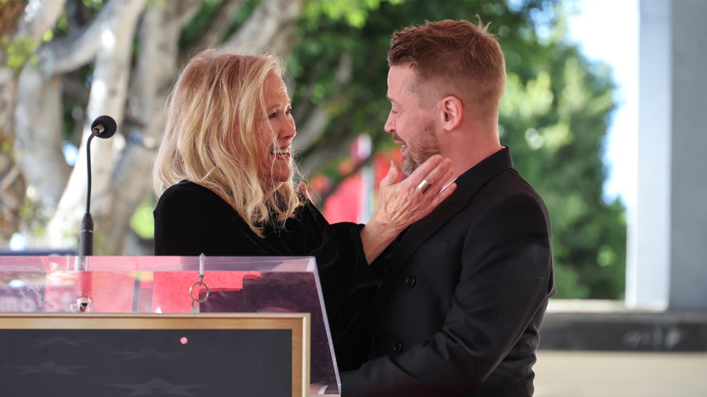 Catherine O'Hara and Macaulay-Culkin
