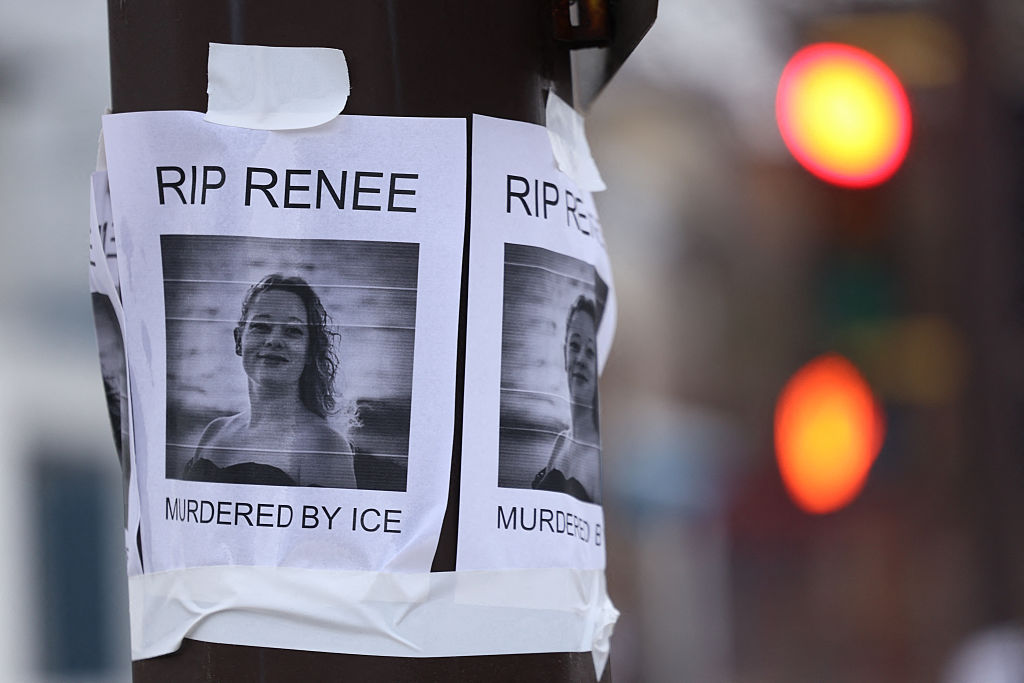 Doctor Says ICE Agents Blocked Him From Treating Fatally Shot Minneapolis Woman