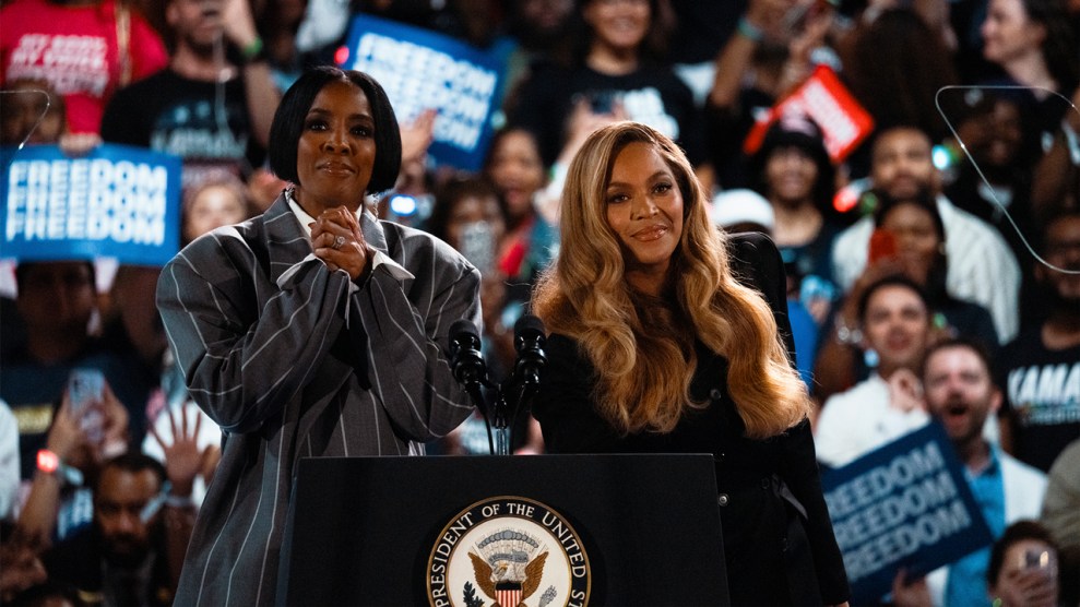 Beyoncé and Kelly Rowland at rally for Kamala Harris